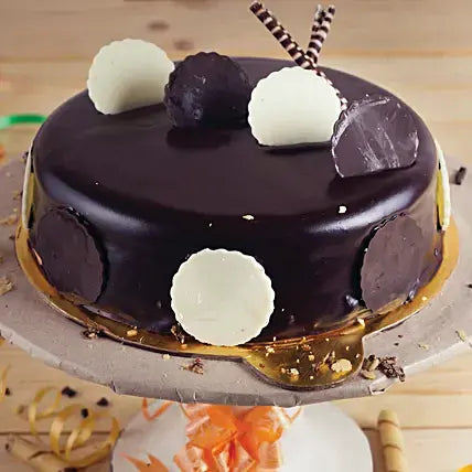 Rich Chocolaty Cream Cake