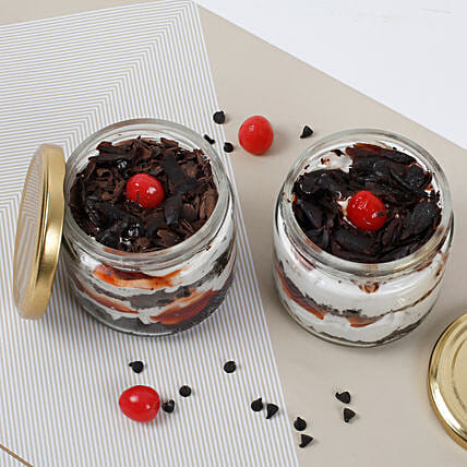 Sizzling Black Forest Jar Cake