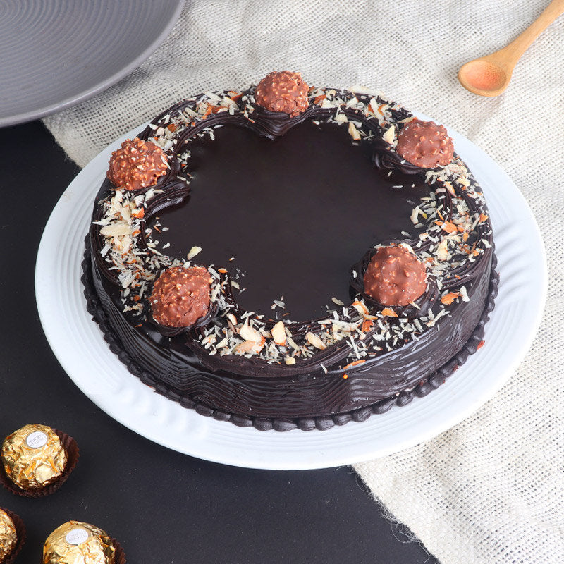 Almond Rocher Cake